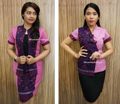 Tidak hanya untuk baju, endek bali. 27 Model Baju Endek Modifikasi Konsep Terkini