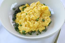 How To Make Soft Creamy Scrambled Eggs Cuisine Manger Recette