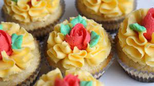 Russian Ball Piping Tips To Make Beauty The Beast Inspired Cookies Cupcakes Montreal Confections Cake Decorating Tips Cupcake Cakes Dessert Recipies