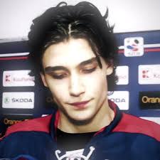 Albert Drummer's Instagram, Twitter & Facebook