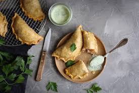 Empanadas Au Pot Au Feu Et Sauce Aux Herbes Styliste Culinaire Lyon Besly Blog Cuisine Blog Cuisine Pot Au Feu Empanadas