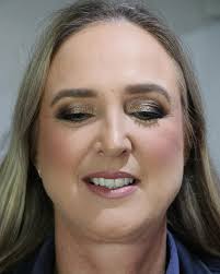 ✨Meet Fiona✨ In full glam for the west pac ball this evening 😍 Looking  fab! #makeup #glam #bold #ball #dance #westpac #pretty #makeupglam