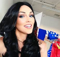 Krystal Davidson's Instagram, Twitter & Facebook