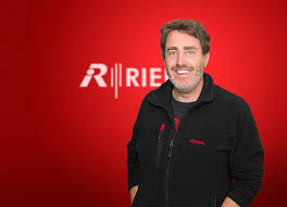 Renaud adlı sanatçının mistral gagnant, morgane de toi ve diğer popüler şarkı ve albümlerinin keyfini çıkarın. Ip Pionier Renaud Lavoie Senior Vp Technology Bei Riedel Film Tv Video De