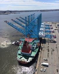 New Cranes Arrive At Apm Terminals In Port Of New York And New Jersey Gcaptain Marine Engineering Cargo Shipping Port Elizabeth