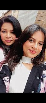 مسابقة ((هديتك يامامتى)) صورتك مع مامتك نزلها فى الكومنتات واكتر صورة هتاخد  لايكات هتكسب ٢٠٠٠ج يمكن نحس شوية ونجيب لماما هدية كويسة.. معانا لحد الساعة  ١١ من يوم الاثنين.. دى صورتى مع