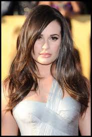 Frisuren lange haare schrager pony stufen. Stufenschnitt Lange Haare Mit Schragem Pony Lange Haare Gestuft Fris Lange Haare Schrager Pony Frisuren Lange Haare Pony Schrag Frisur Lange Haare Pony