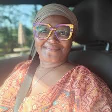 Tonya Dessasau's Instagram, Twitter & Facebook