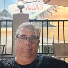 A wreck has the traffic lights out at State Line Ave and Interstate.  Traffic starting to get a bit congested.