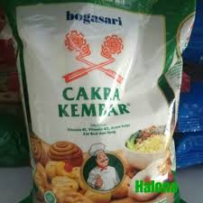 Cakra kembar dapat mama andalkan jika ingin membuat mie yang lembut dan kenyal. Tepung Terigu Cakra Kembar Shopee Indonesia