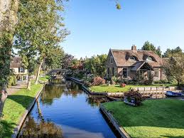 This is giethoorn village in netherlans. Giethoorn Erlebe Das Venedig Des Nordens Mit Diesen Tipps
