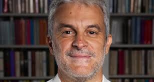 La rebelión contra los libros prohibidos de P. D. Baccalario, autor de la  saga de Ulysses Moore