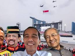 It located at the float at marina bay , also the 10th anniversary of the venue which was first built for the ndp celebrations in 2007. National Day Parade 2019 Has Vip Guests Like Mahathir Jokowi Brunei S Sultan