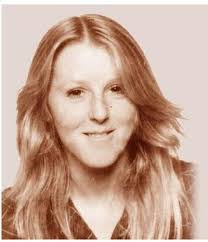 Toni Cavanagh's Instagram, Twitter & Facebook