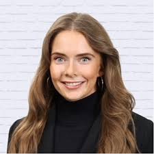 Last night, I had the great honor of attending the Fashion Scholarship…