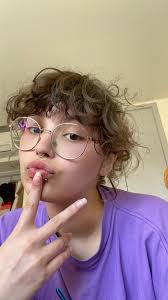 I want a boyfriend... but only if he knows how to handle me🤍