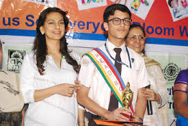 Juhi won the title of 1984 miss india beauty pageant. Juhi Chawla At Ak Munshi Yojana School For Special Children On 13th Feb 2016 Juhi Chawla Bollywood Photos