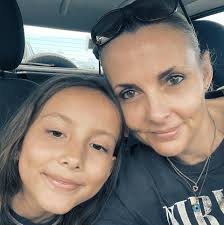 What are tips for visiting Cozumel with kids during Day of the Dead  celebrations?