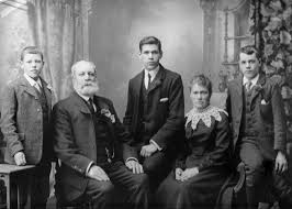 This lovely portrait of the Tilley family shows John Tilley 1844-1922 and  Mary Anne (Graham) Tilley 1852-1911 with their children. From left to  right; David 1892-1916, John Robert (Jack) 1887-1972 and Walter