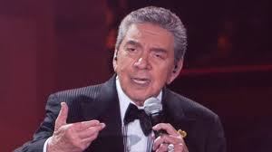 Marco Antonio Muñiz reaparece tras 10 años de ausencia para un homenaje en  vivo