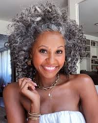 If you want more formal looks let me know xx 200k by th. Tennille Murphy On Instagram Are You Like Me And Avoid Working Out On A Good Hair Day Well To R Grey Curly Hair Natural Gray Hair Cool Hairstyles