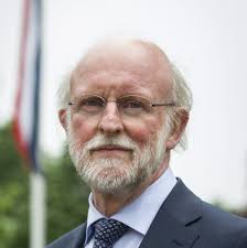 De oom van julia, muziekspecialist leo blokhuis, onder meer bekend vanwege zijn medewerking aan de top 2000, reageert op twitter op de. Apeldoornse Opdracht Voor Staatssecretaris Paul Blokhuis Apeldoorn Direct