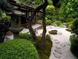 20 Magical Zen Gardens Ideas For Your Utmost Relaxation The Art In Life Small Japanese Garden Zen Garden Design Japanese Rock Garden