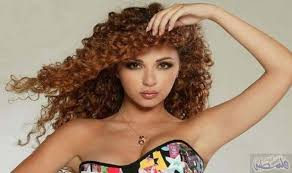 ميريام فارس تعود إلى منزلها وتقرأ سيناريو جديد Long Hair Styles Hair Styles Beauty