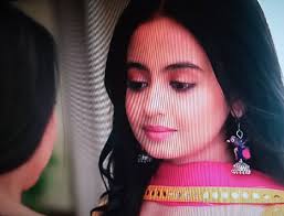 Is Tamsi and Priya the same person😕😕