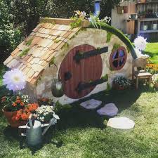 351 Likes 35 Comments Kenneth Wingard Kennethwingard On Instagram Last Week S Project Hobbit Hole Playhouse Homeandfamilytv Play Houses