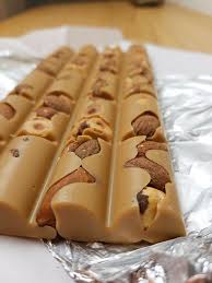 Review Les Recettes De L Atelier Blonde Chocolate From Nestle Chocolate Bark Recipe Save Food Food