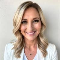 Amanda Zeran's Instagram, Twitter & Facebook