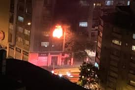 Experto detalla medidas para prevenir y enfrentar una emergencia. Una Persona Grave Tras Un Incendio De Un Edificio En Santiago Intento Salvar A Una Mascota La Nacion