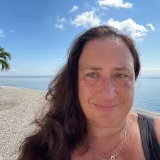 Where to find online daily mass to listen to in the morning?