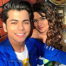 Exclusive Siddharth Nigam And Avneet Kaur React To Their Evolving Chemistry And Explore The Dancing Talent Pinkvilla Siddharth is popularly known for playing the role of emperor ashoka in colors tv's serial chakravartin ashoka samrat from 2015 to 2016, after which mohit raina replaced him. exclusive siddharth nigam and avneet