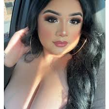 Getting my nails done Thursday I need Thanksgiving baddie nails please  💛🧡🖤🤎