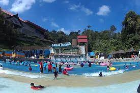 Taman tamadun islam (tti) adalah sebuah taman tema yang mengetengahkan keunggulan seni warisan dan seni bina islam dari seluruh pelosok dunia yang terletak di pulau wan man, kuala terengganu yang sebelum ini dianggap tidak berpenghuni dan dipenuhi hutan nipah. Official Portal Of Tourism Pahang Gambang Water Park Safari Park