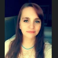 Leah Hanson's Instagram, Twitter & Facebook