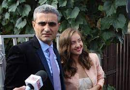 Brandul reflecta frumusetea femeii prin intermediul modei. SoÅ£ia Lui Robert Turcescu A NÄscut Prima Fotografie Cu Bebelusul Divertisment Stiri Eva Ro