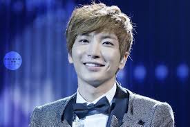 14 Idols With The Cutest Dimples You Ve Ever Seen Super Junior Leeteuk Leeteuk Dimples