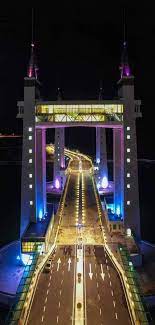 Kalau nak shopping banyak digalakkan naik kereta. Drawbridge Kuala Terengganu Ketika Pakej Bercuti Mak Jah Facebook