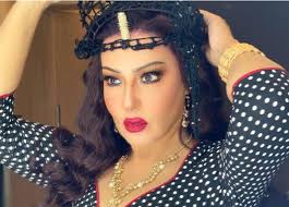 ولدت في مدينة الإسكندرية الشمالية. Ø³Ù…ÙŠØ© Ø§Ù„Ø®Ø´Ø§Ø¨ Ù„Ù€ ÙÙŠ Ø§Ù„ÙÙ† ØªØ´Ø¨ÙŠÙ‡ÙŠ Ø¨Ù€ ØªØ­ÙŠØ© ÙƒØ§Ø±ÙŠÙˆÙƒØ§ Ø´Ø±Ù ÙˆÙƒØ¯Øª Ø£ÙÙ‚Ø¯ Ø´Ø¹Ø±ÙŠ Ø¨Ø³Ø¨Ø¨ Ø­Ù„Ø§ÙˆØªÙ‡Ù… Ø®Ø¨Ø± ÙÙŠ Ø§Ù„ÙÙ†