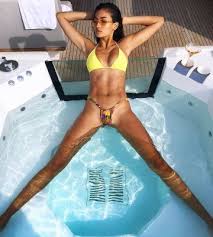 Mar 12, 2019 · kelly gale is a top model by way of sweden, has walked the victoria's secret catwalk four times, and is a fitness junkie. Kelly Gale Clothes Outfits Brands Style And Looks Spotern
