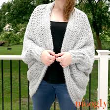 Check spelling or type a new query. Hygge Cocoon Cardigan Free Crochet Pattern On Moogly