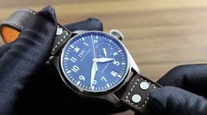 Angebote für iwc le petit prince auf chrono24.at. Iwc Big Pilot S Watch Edition Le Petit Prince Iw5009 16 Showcase Review Youtube