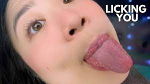 Lens licking