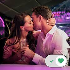 What Is a Fling Relationship—and Are You in One? These Are the 12 Signs