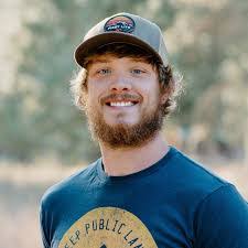 Chris Parrish's Instagram, Twitter & Facebook