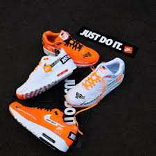 Air Max 1 Lux Just Do It Pack Sneakers Follow The Motto Nike Air Max 1 Just Do It Pack Nouvelle Chaussure Nike Chaussures Nike Chaussure Nike Air