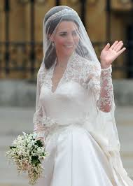 We did not find results for: Kate Middleton Ein Jahrzehnt Spater Ein Detaillierter Blick Auf Ihr Unvergessliches Hochzeitskleid Vogue Germany